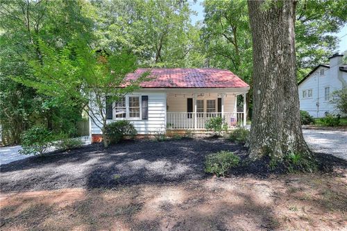 211 Mobley Cir, MONROE, GA, 30655-2547 | Card Image