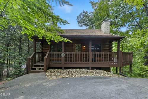 715 Aerie Way, Pigeon Forge, TN, 37863 | Card Image