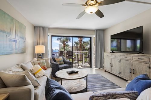 20-1030 Highway 98 E, Destin, FL, 32541-2902 | Card Image