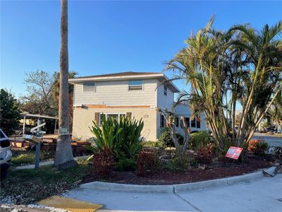 13290 3 Rd Street E, House other with 4 bedrooms, 2 bathrooms and null parking in Madeira Beach FL | Image 3