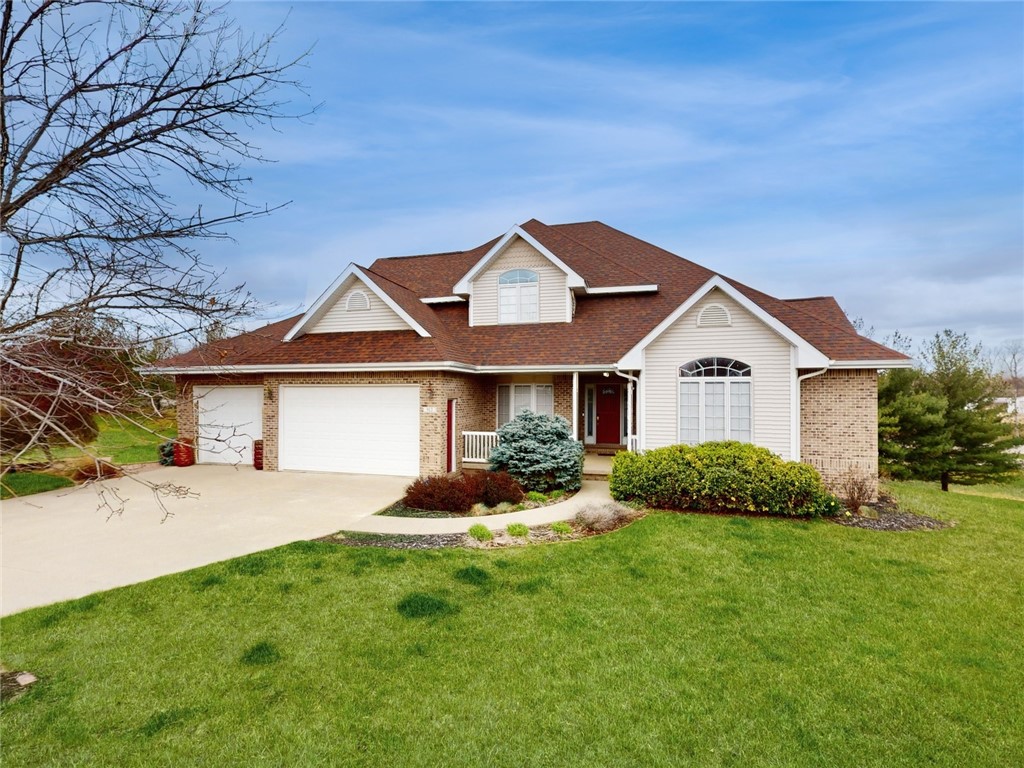 18th St, Newton, IA 50208