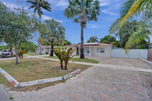 515 Ne 139th St, North Miami, FL, 33161-3109 | Card Image