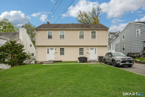 124 Pine Hill Ave, Stamford, CT, 06906-1522 | Card Image