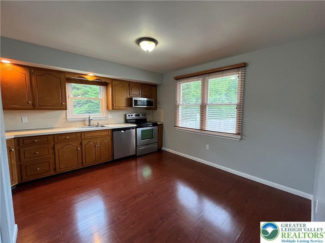 4053 Vaughn St, Condo with 2 bedrooms, 2 bathrooms and null parking in Palmer Twp PA | Image 6