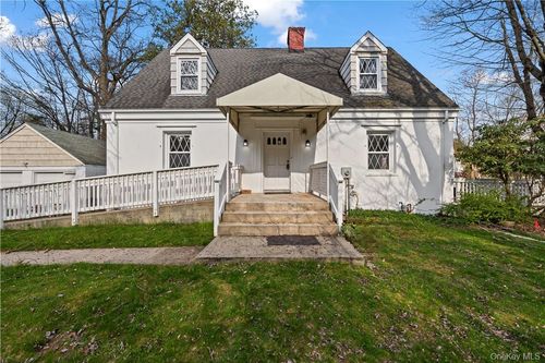 616 Chestnut Ridge Rd, Spring Valley, NY, 10977-5622 | Card Image