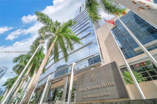 3212-1435 Brickell Ave, Miami, FL, 33131-3407 | Card Image