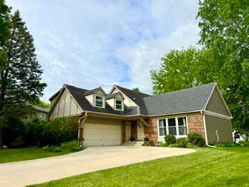 206 Ashland Ct, Vernon Hills, IL, 60061-2025 | Card Image