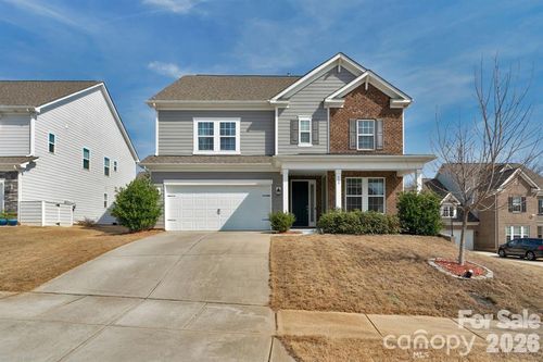 930 Parkland Pl Nw, Concord, NC, 28027-8693 | Card Image