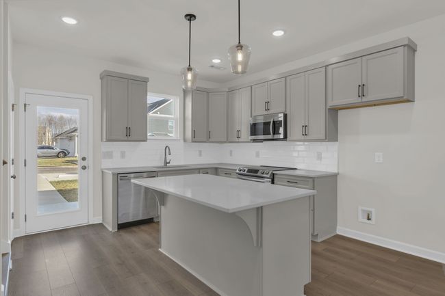1934 Amacher Dr, Townhouse with 2 bedrooms, 3 bathrooms and 2 parking in Spring Hill TN | Image 6
