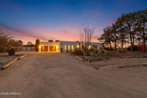 4136 E Winchester Rd, Las Cruces, NM, 88011-7572 | Card Image