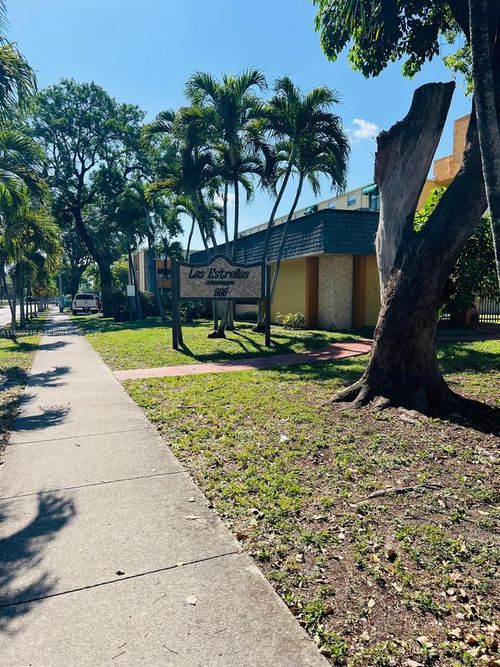 apt-224-606 W 81st St, Hialeah, FL, 33014-4154 | Card Image