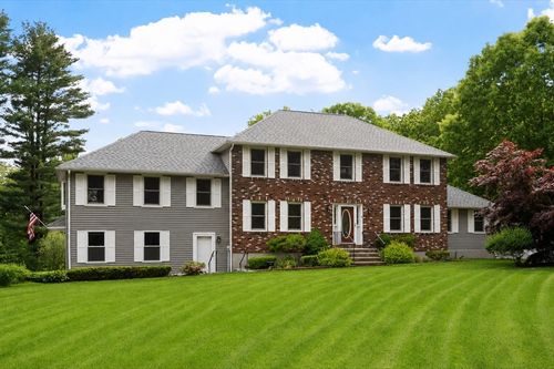 30 Parker Rd, Dracut, MA, 01826-4244 | Card Image
