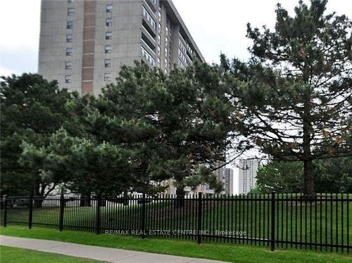 1904-15 Kensington Road, Brampton, ON, L6T3W2 | Card Image