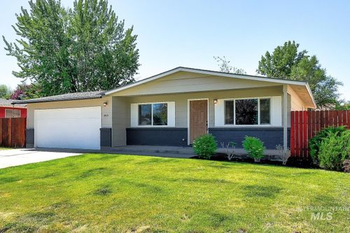 8505 W Canterbury Dr, Boise, ID, 83704-5604 | Card Image