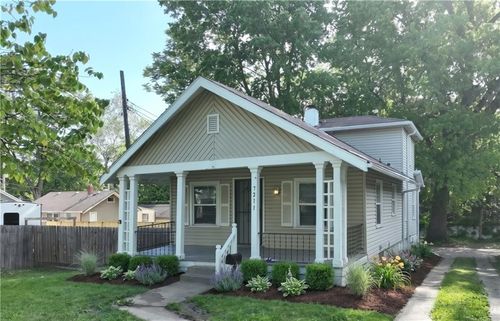 7211 Lydia Ave, Kansas City, MO, 64131-1811 | Card Image