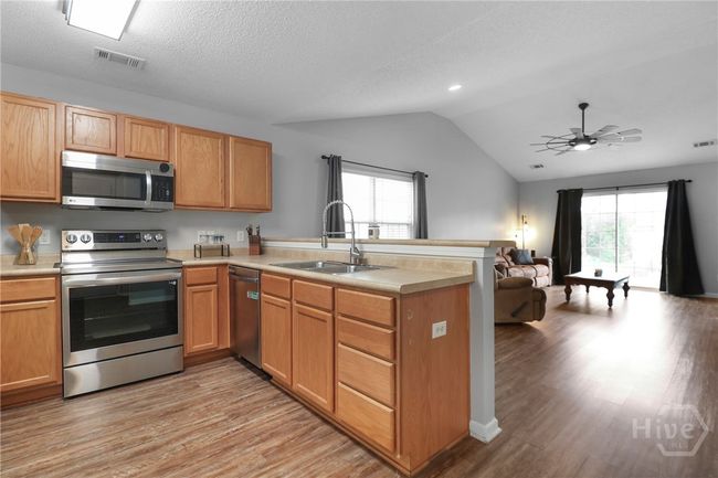 8 Lagan Ln, House other with 3 bedrooms, 2 bathrooms and null parking in Port Wentworth GA | Image 7