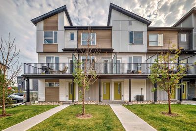 138 - 301 Redstone Blvd Ne, Home with 2 bedrooms, 2 bathrooms and 2 parking in Calgary AB | Image 2