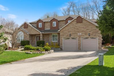 23 Milne Crt, House other with 4 bedrooms, 5 bathrooms and 8 parking in Ancaster ON | Image 2