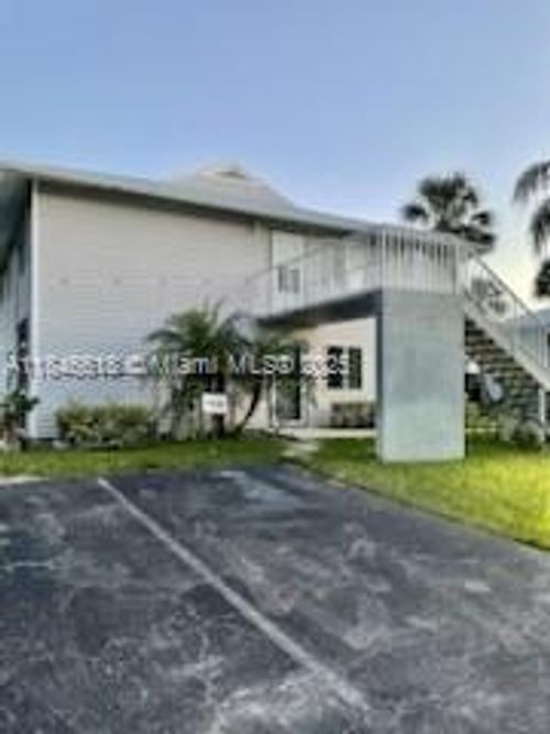 150-150 Se Village Dr, Port St. Lucie, FL, 34952-7710 | Card Image