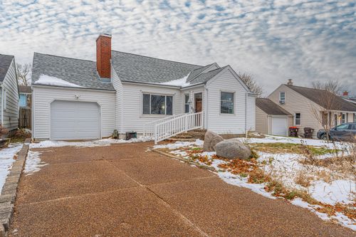 205 Park St, Danvers, IL, 61732-9339 | Card Image