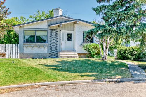 418 Ellis Crescent, High River, AB, T1V1J1 | Card Image