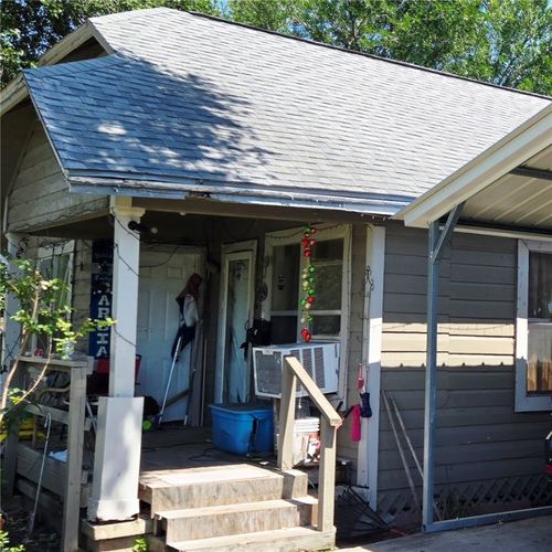 738 W 1st St, Alice, TX, 78332-4569 | Card Image