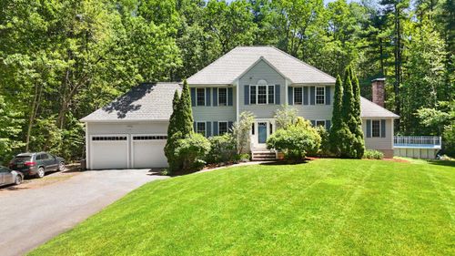 7 Lorraine Dr, Londonderry, NH, 03053-6125 | Card Image