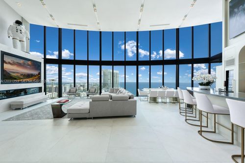 4405-18555 Collins Ave, Sunny Isles Beach, FL, 33160-2792 | Card Image
