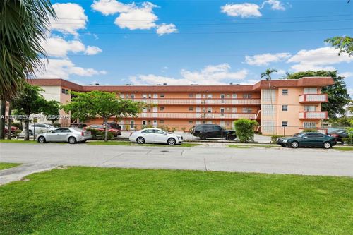 apt-510-18900 Ne 3rd Ct, Miami, FL, 33179-3822 | Card Image