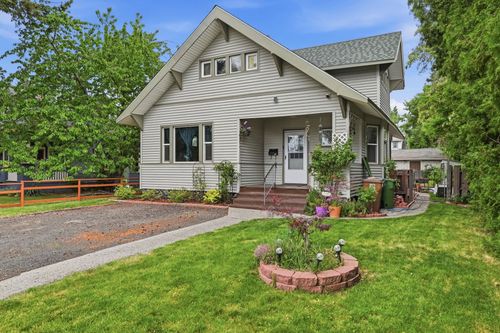 1018 W Grace Ave, Spokane, WA, 99205-3333 | Card Image