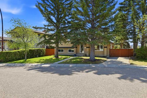 156 Templeview Pl Ne, Calgary, AB, T1Y3S2 | Card Image