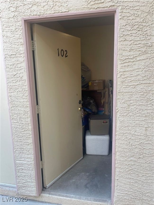 View of exterior entry | Image 12