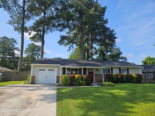 103 N Hill Ct, Jacksonville, NC, 28540-6916 | Card Image