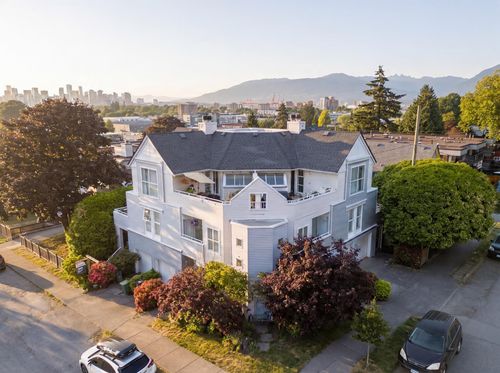 1345 Woodland Dr, Vancouver, BC, V5L3S4 | Card Image