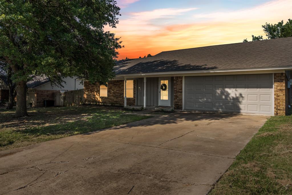 Clyde Dr, Hillsboro, TX 76645