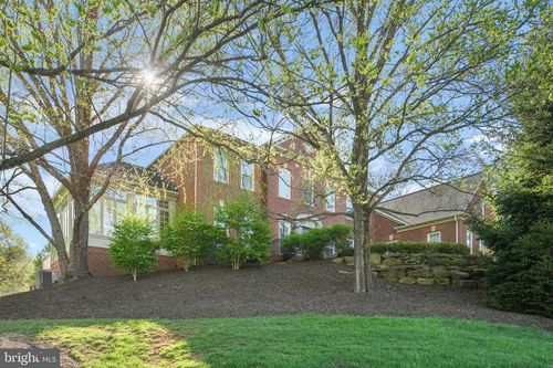 11431 Woolington Rd, Great Falls, VA, 22066-1159 | Card Image