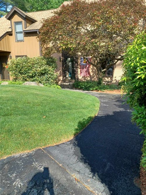 15 Quarry Cir, Milford, NH, 03055-4146 | Card Image