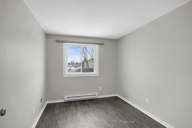 98 - 13C Woodvale Gn Crescent, Condo with 3 bedrooms, 2 bathrooms and null parking in South of Baseline to Knoxdale ON | Image 19
