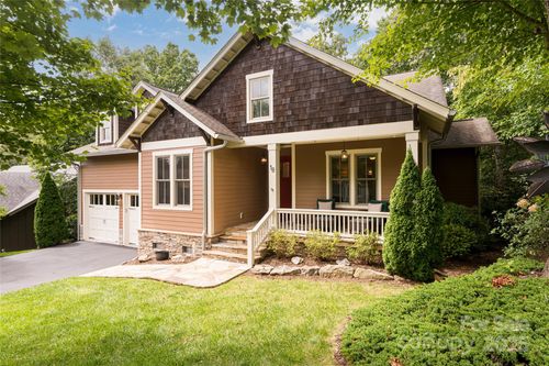 18 E Owl Creek Ln, Fairview, NC, 28730-8816 | Card Image