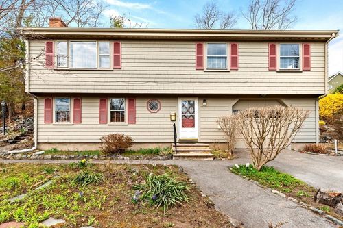 11 Ludlow Ave, Wakefield, MA, 01880-3675 | Card Image