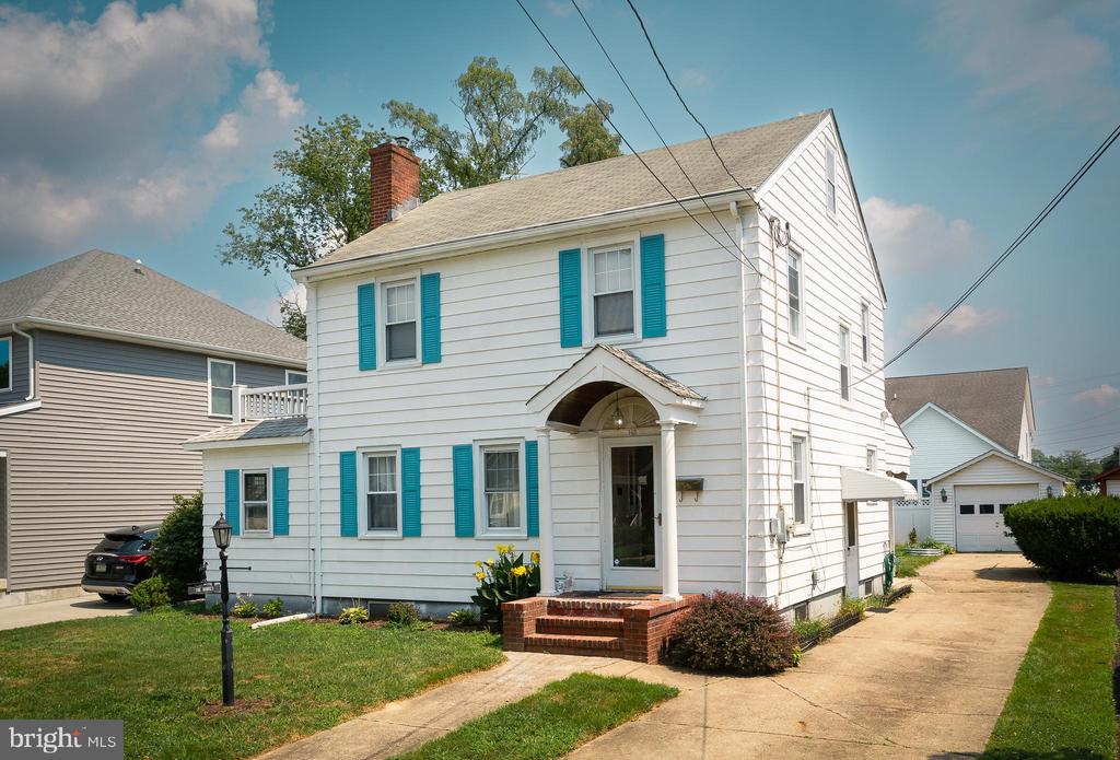 Taylor St, Bristol, PA 19007