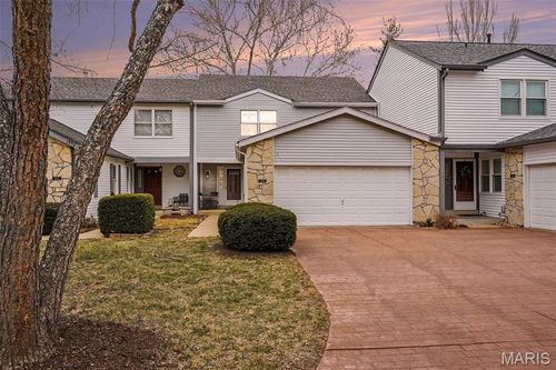 1554 Charlemont Dr, Chesterfield, MO, 63017-4604 | Card Image