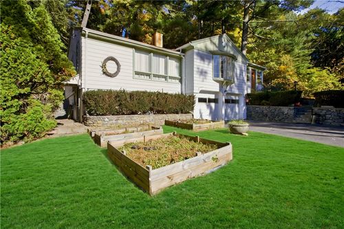 37 Rainbow Rd, Chepachet, RI, 02814-4456 | Card Image