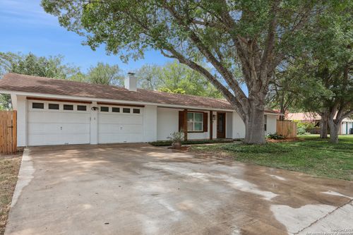 1334 Carnation Ln, New Braunfels, TX, 78130-3507 | Card Image