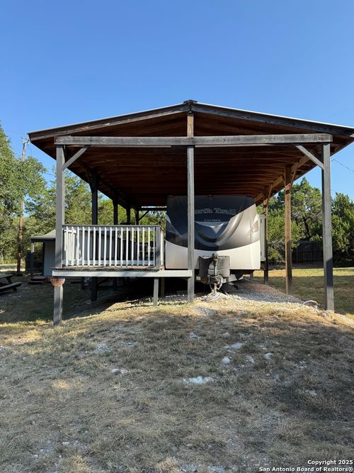 1007 Live Oak Dr, Canyon Lake, TX, 78133-2647 | Card Image