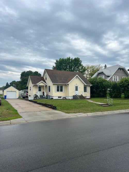 765 Ash St, Dawson, MN, 56232-2247 | Card Image