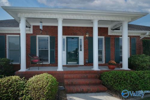 2401 Thornmor Dr Sw, Huntsville, AL, 35803-4403 | Card Image