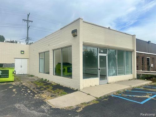 884 Ford Ave, Wyandotte, MI, 48192-3852 | Card Image