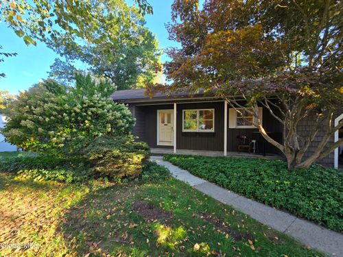 3 Brookwood Dr, Queensbury, NY, 12804-8738 | Card Image