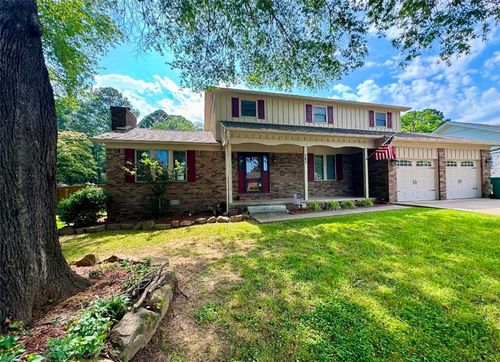 242 Cumberland Ave, Russellville, AR, 72801-4664 | Card Image